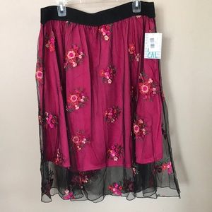 Lularoe Lola skirt, 2XL embroidered tulle, pink